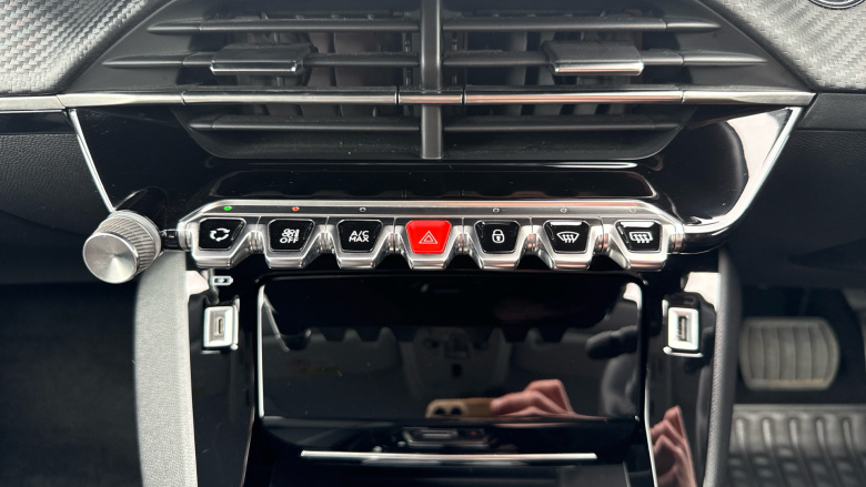 Peugeot 208 100kW Allure Premium 50kWh 5dr Auto Electric Hatchback